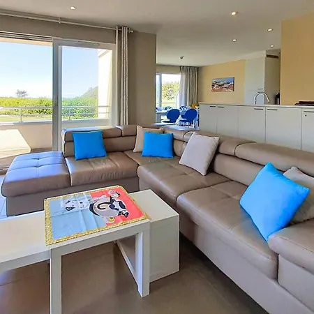 Appartement 3 Bedroom Cozy In *